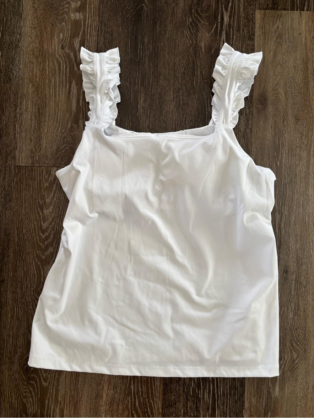Southern Tide Tank - Picture 2 of 5
